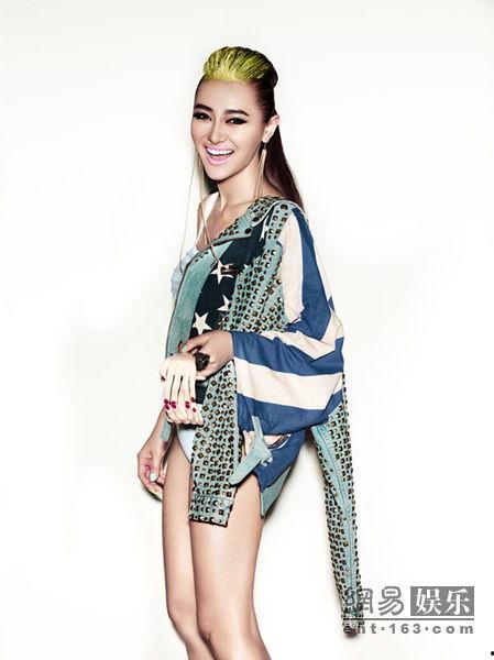 爱戴的个人资料,从音乐才女到时尚偶像，她的人生轨迹与蜕变